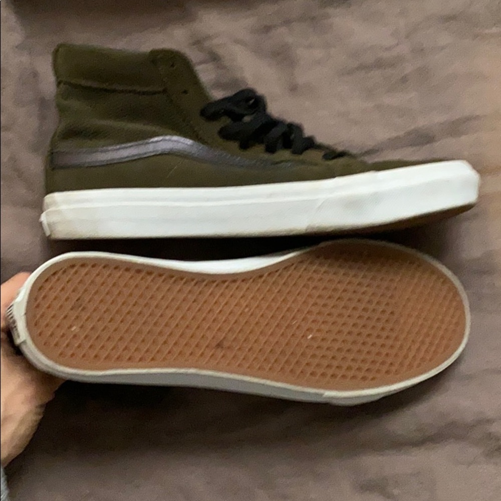 Vans - Picture 3 of 6